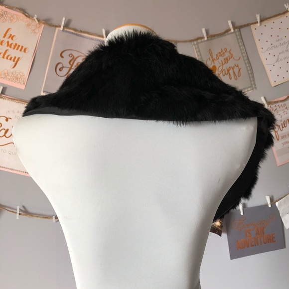 Fur Rabbit Add-on for Coat - Picture 2 of 2